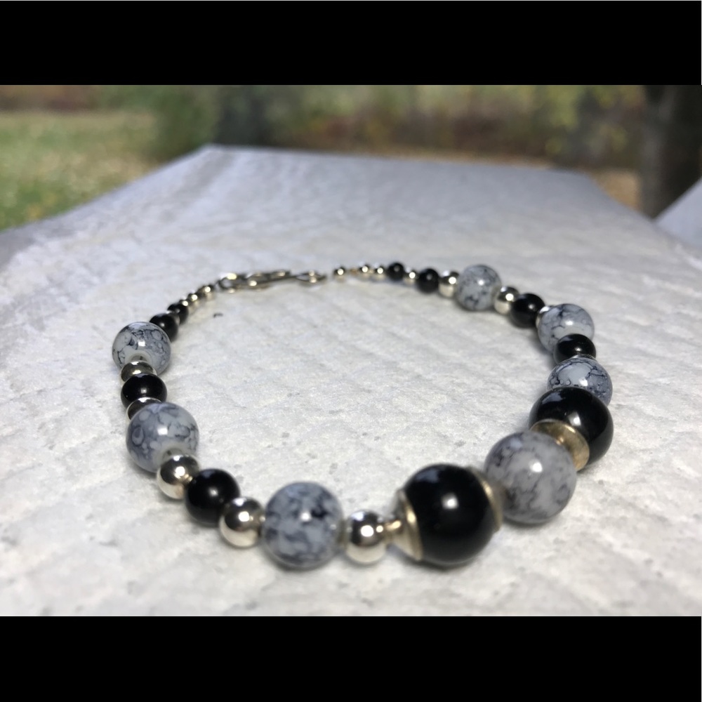 Beaded fashion bracelet